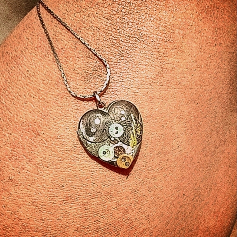 No Love Lost Heart pendant